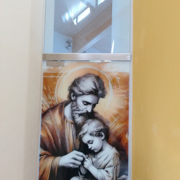 sklenené dvere s potlačou interiér kostol Zvolen